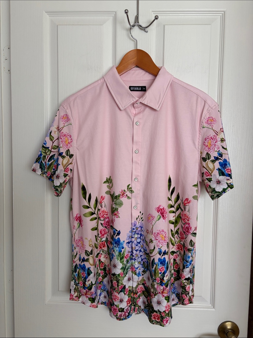 St33le - Pink Short-Sleeve Floral Button-Down Shirt